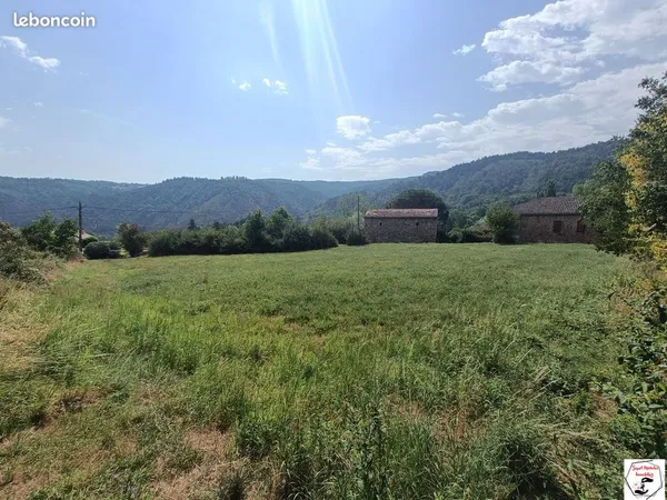 Terrain 1985 m² BOUCIEU LE ROI