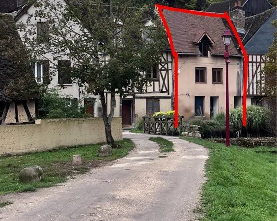 Maison de ville divisée en 2 appartements