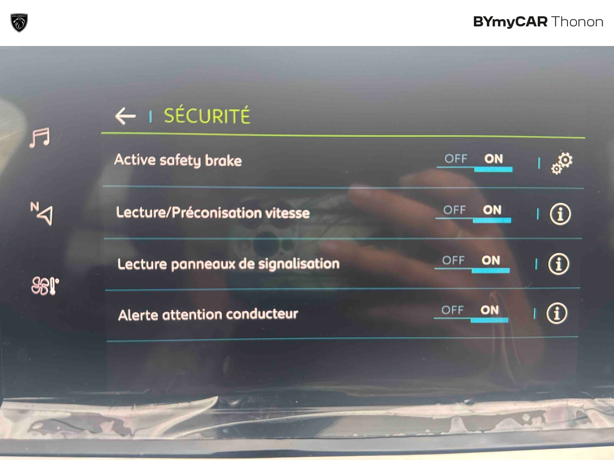 Peugeot 2008 Electrique 136 ch — photo 31