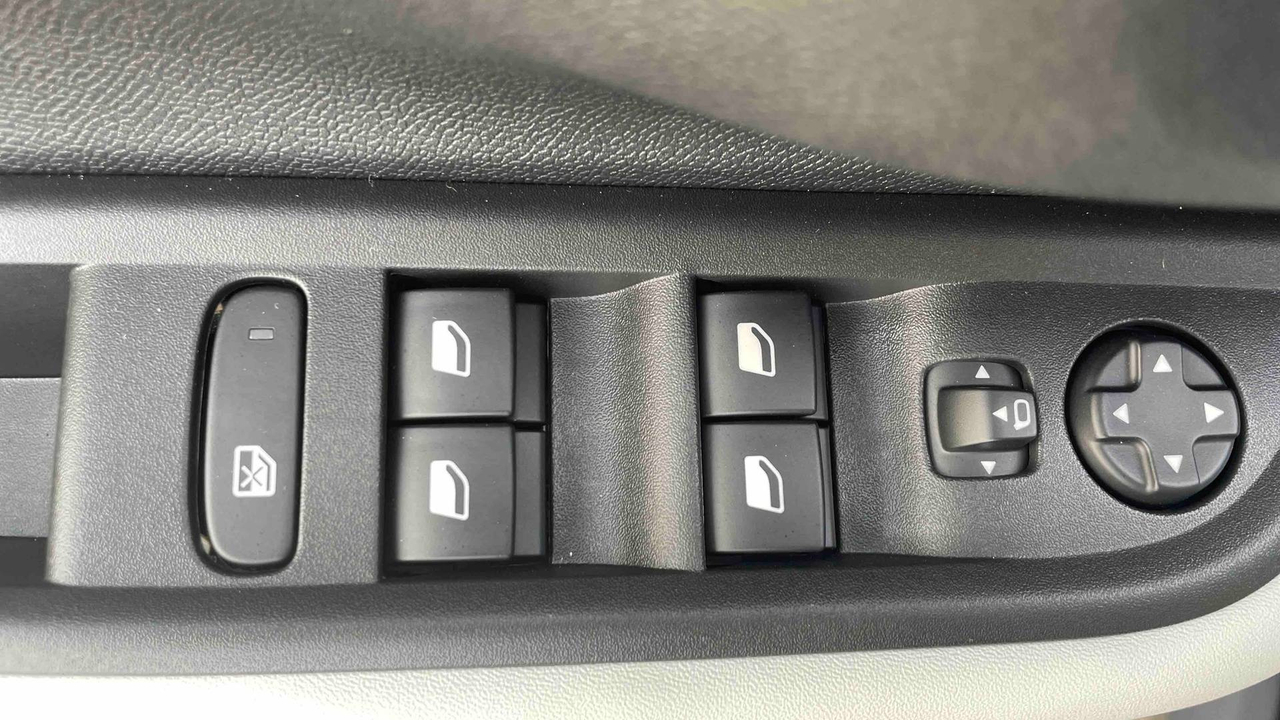 Citroen C3 Aircross Hybride 145 ch Aut — photo 30