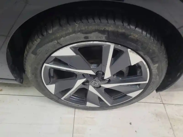 Peugeot 308 puretech 130ch s&amp;s bvm6 — photo 9