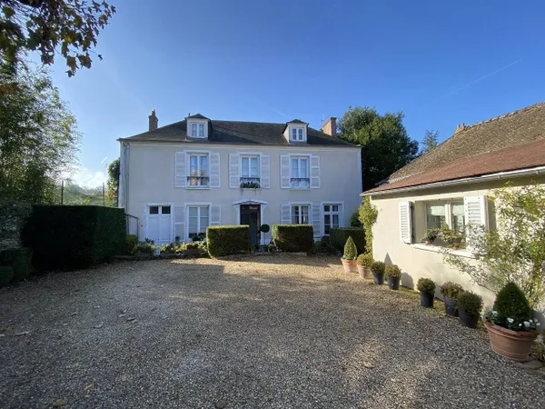 Maison 8 pièces 280 m²
