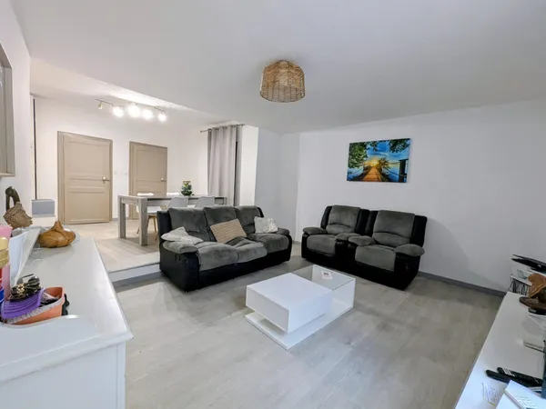 Maison rénovée 80m² au coeur de Magalas (34480)