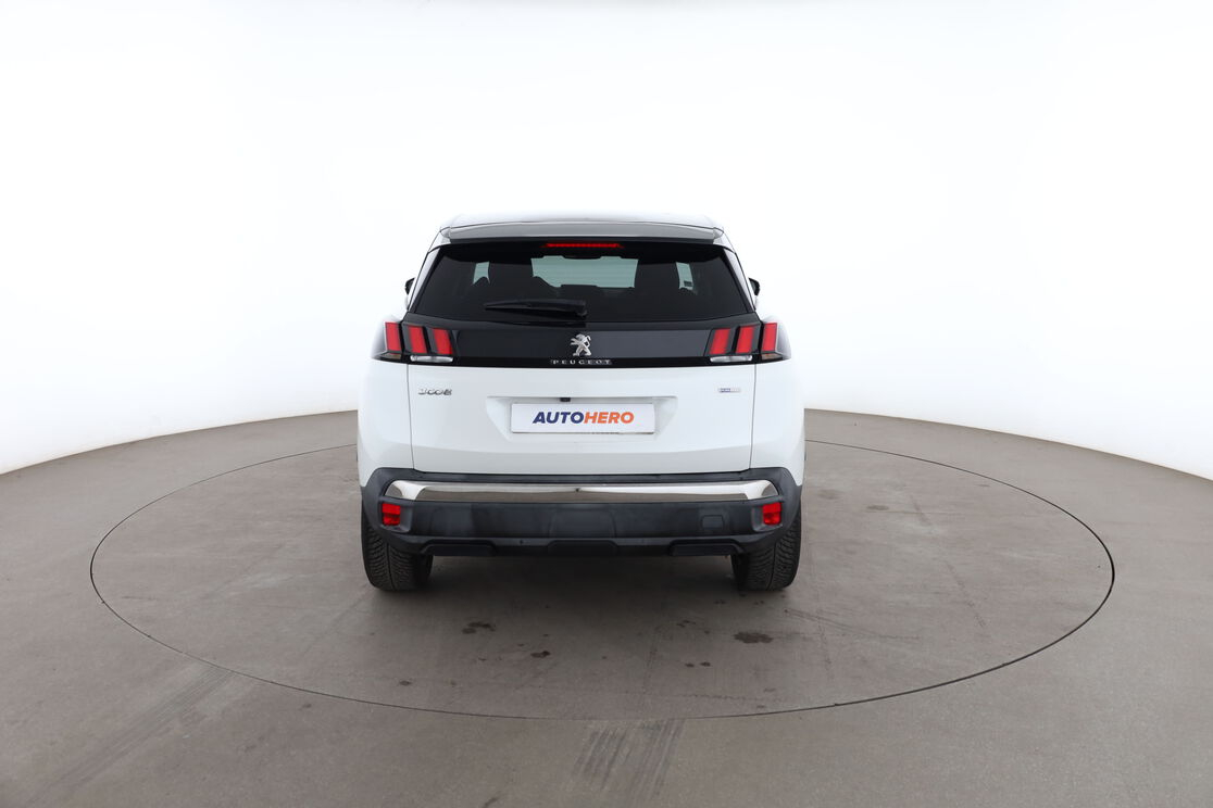 Peugeot 3008 1.2 PureTech Allure — photo 4