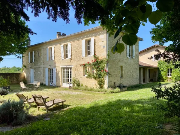 Demeure familiale composée de trois maisons