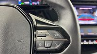 Peugeot 308 PHEV 180ch Allure Pack e-EAT8 — photo 23