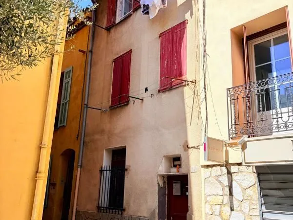 Maison de ville 1 pièce 91 m²