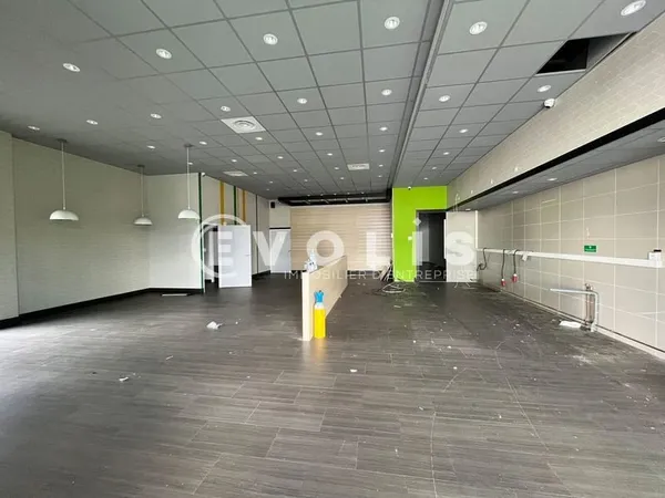 BELLE VISIBILITE - 6 698 m² divisibles à partir de 187 m²