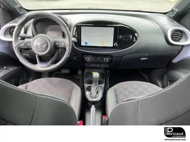 Toyota Aygo x 1.0 vvt-i 72 s-cvt — photo 6