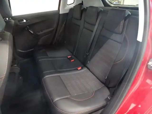 Peugeot 2008 1.2 puretech 110ch gt line s&amp;s — photo 13