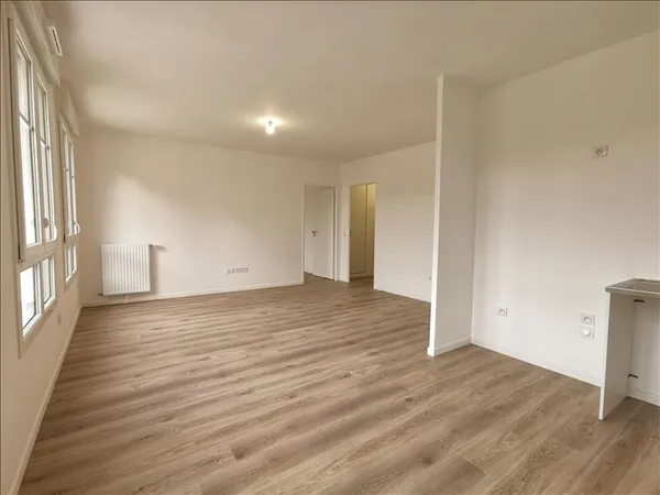 Appartement - 1er étage - 47,83 m2 - 2 pièces - Non meublé