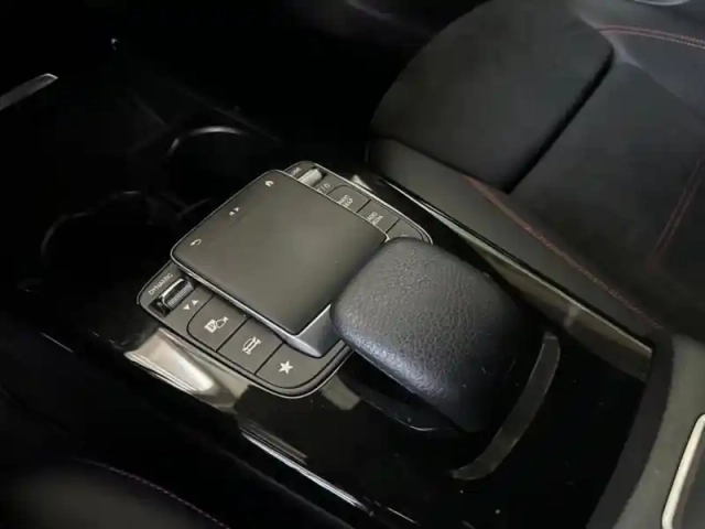 Mercedes Classe A 200 amg line — photo 48