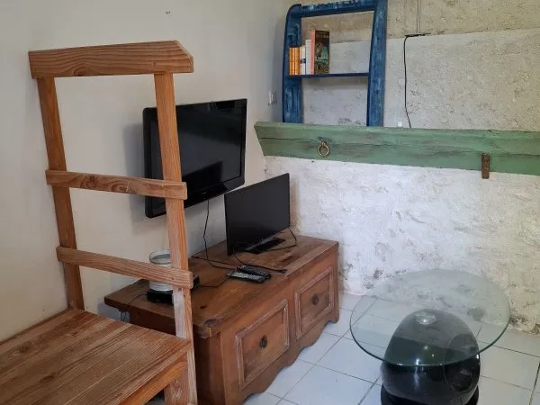 Je loue un appartement en duplex à Chalautre la petite, dans un ancien corps de ferme,