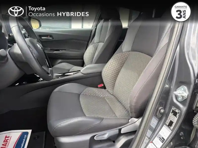 Toyota C-Hr 1.8 hybride 122ch design e-cvt — photo 3