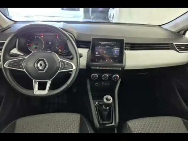 Renault Clio 1.0 tce 90ch evolution — photo 3