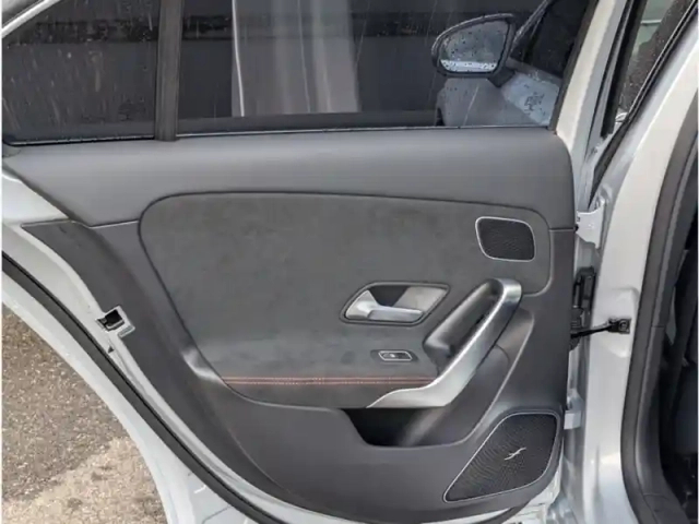 Mercedes Classe A 250 e — photo 19