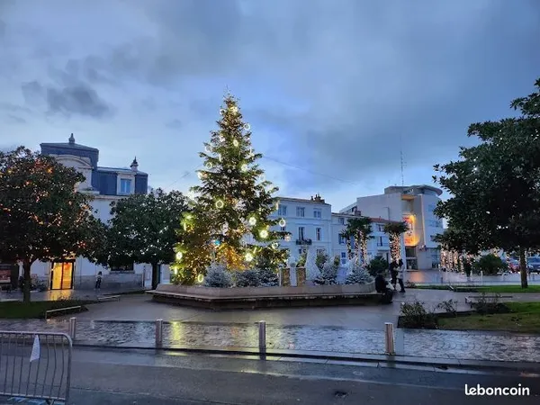 Place de parking - les sables-d'olonne / hôtel de ville