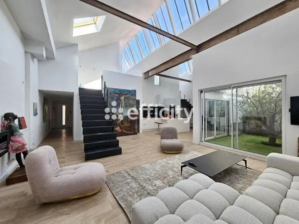 Loft 5 pièces 135 m²