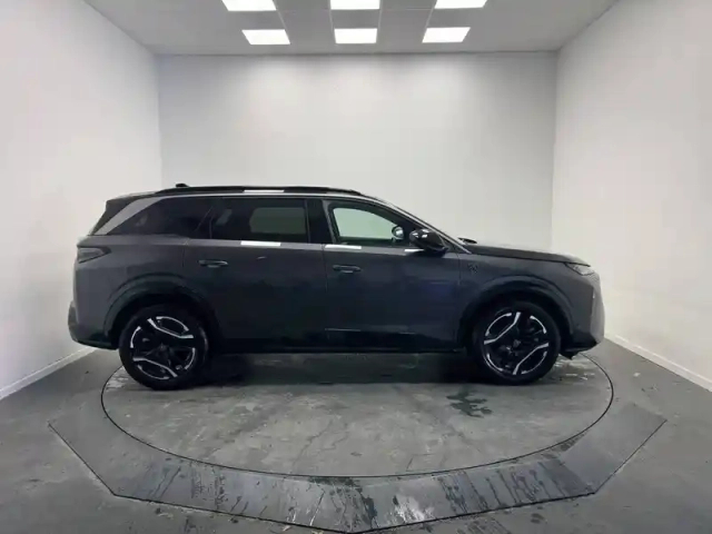 Peugeot 5008 electrique 210 ch 73 kwh — photo 6