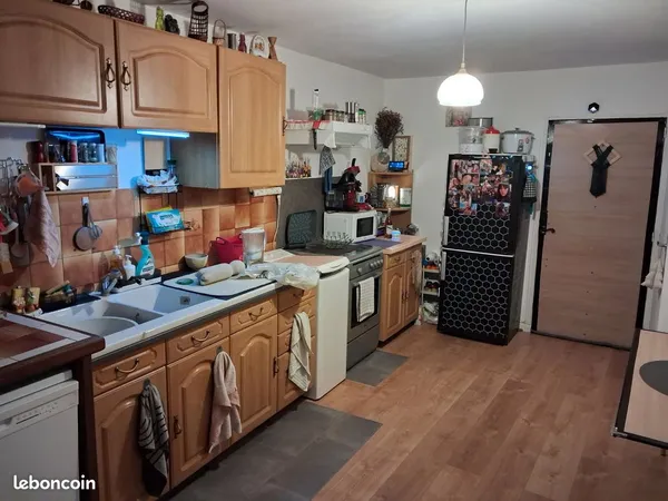 Appartement avec petite cour extérieur