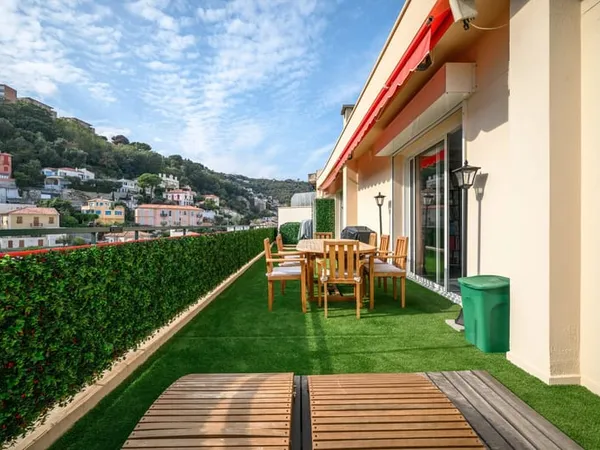 NUE PROPRIÉTÉ - Dernier étage - 2 Pièces de 72m2 avec 86m2 de terrasse