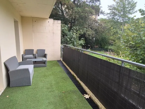 Nancy - T2 de 53 m² avec terrasse de 13 m², climatisation et cave - Disponible immédiatement