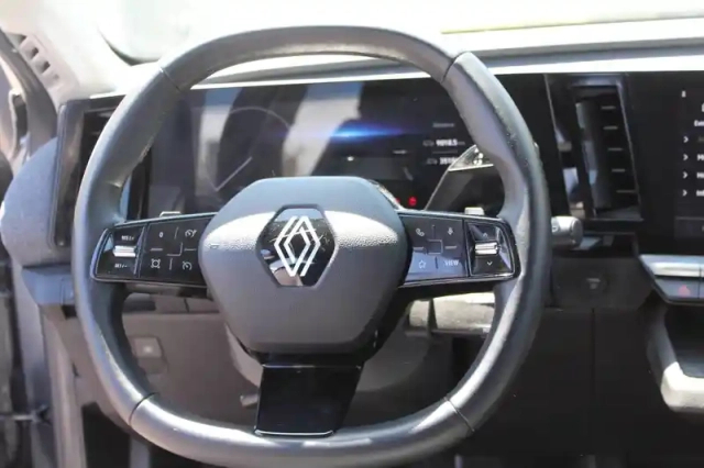 Renault Megane e-tech ev60 220 ch super charge — photo 25