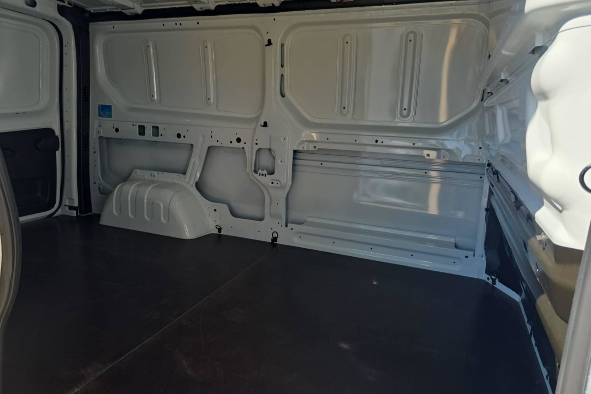 Renault TRAFIC FOURGON — photo 10