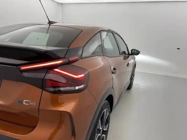 Citroën C4 e- 136 ch automatique — photo 75