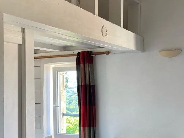 Studio avec mezzanine