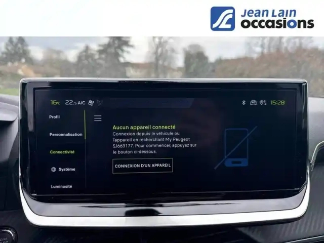 Peugeot 2008 hybrid 145 e-dcs6 — photo 16