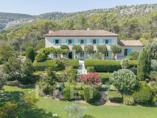 AIX-EN-PROVENCE | BASTIDE D'EXCEPTION ET MAISON D'AMIS AU CŒUR DE 6 HECTARES, OLIVERAIE