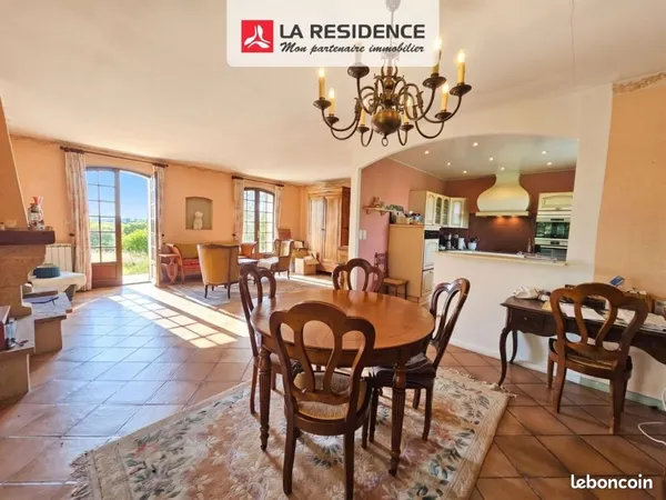 Propriété 6 pièces 134 m²
