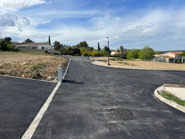 Terrain viabilisé de 505 m2 à LANGLADE