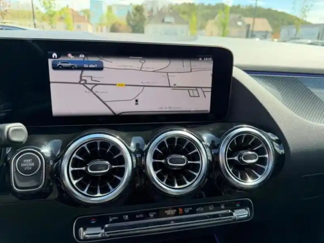 Mercedes Gla 200 d amg line — photo 40