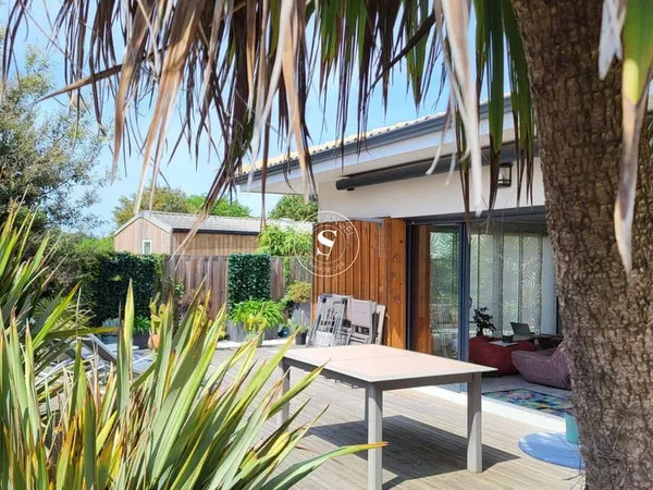 Maison de plain-pied 5 pièces 143 m²