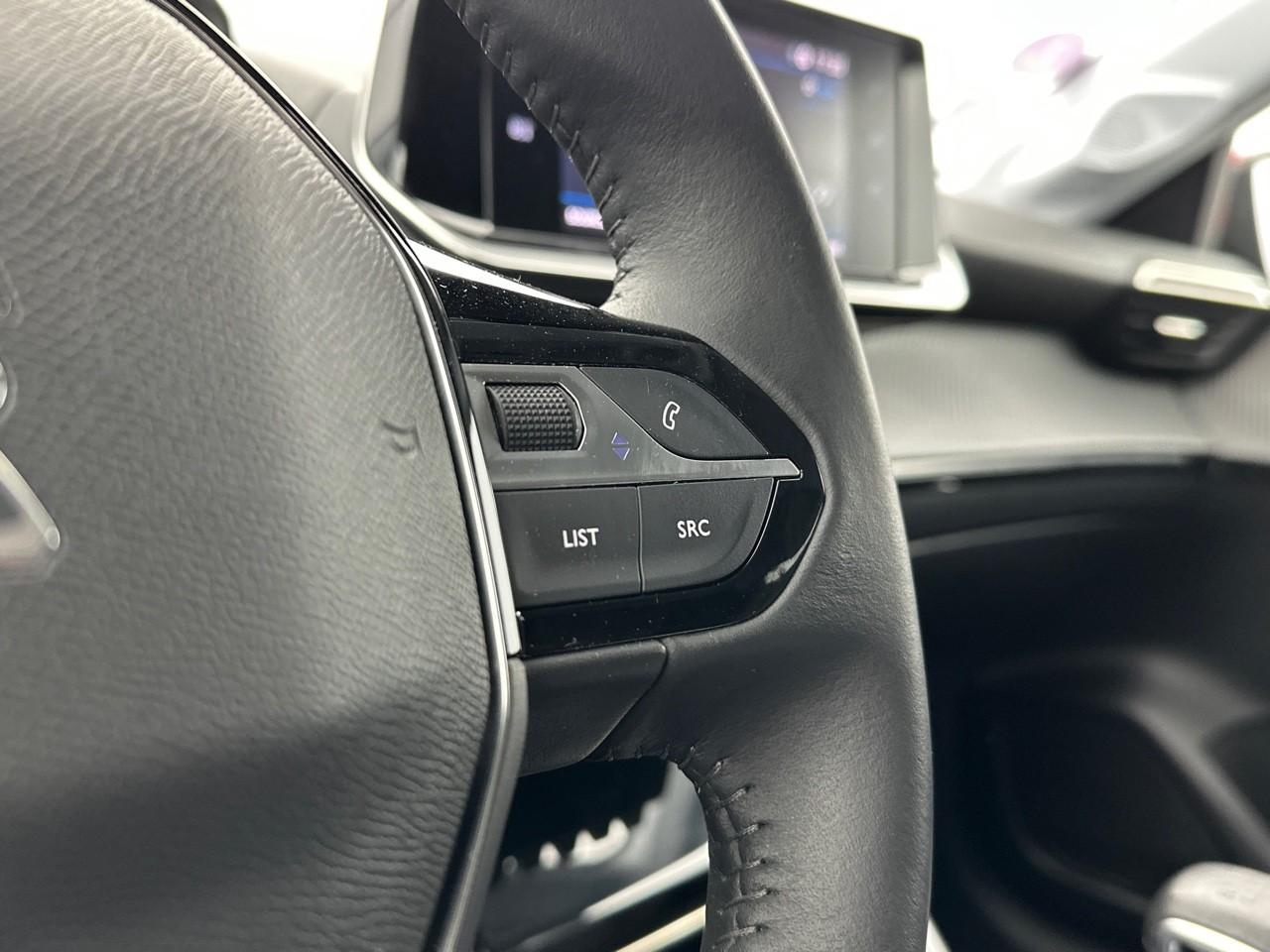 Peugeot 208 puretech 100 s&s bvm6 allure — photo 20