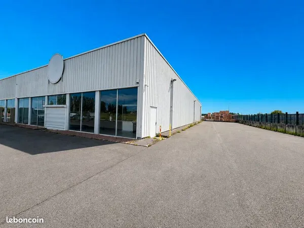 Local commercial 490 m²