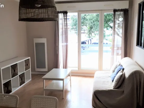 T2 49 m² rénové et meublé