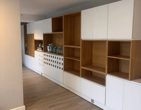 Local professionnel 77 m²