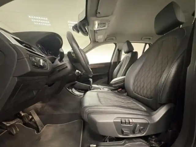 Bmw X1 sdrive16d 116ch xline — photo 12
