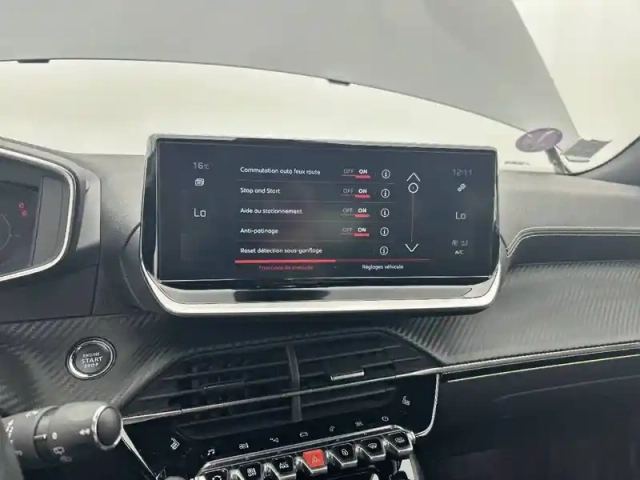 Peugeot 2008 puretech 130 s&amp;s eat8 — photo 21