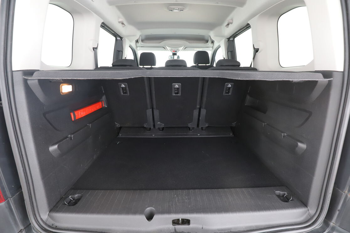 Citroen Berlingo Multispace Taille M 1.2 PureTech Shine EAT8 — photo 16