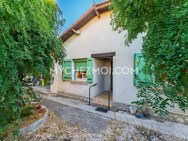Vends maison - 146 m² - 4 pièces, 3 chambres - Marseille 13012
