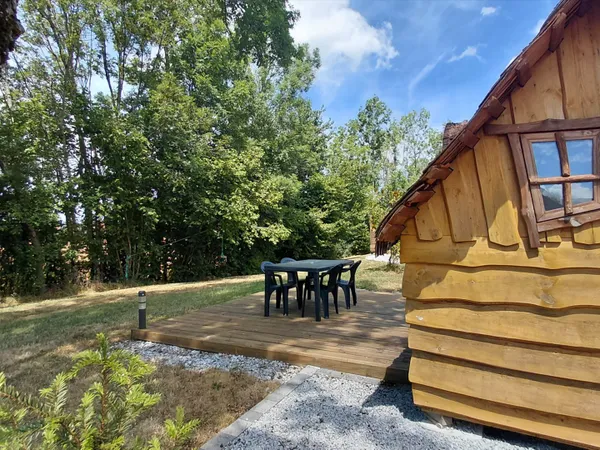 Ensemble de logements atypiques à Loray pour résidence principale ou location