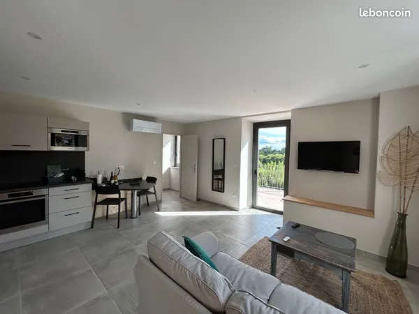 T2 meublé 42 m2 avec Terrasse 20 m2 - Disponible octobre 2026 - Parking privatif