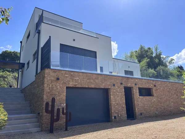 Maison de luxe 7 pièces 182 m²
