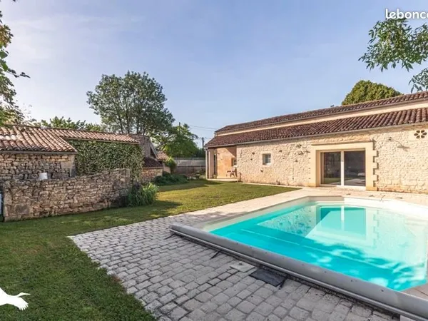 Longère 7 pièces 275 m²