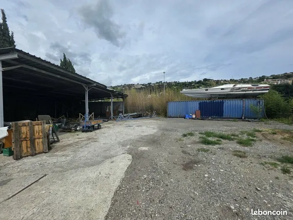 ENTREPOT - LOGISTIQUE 170 m² NICE