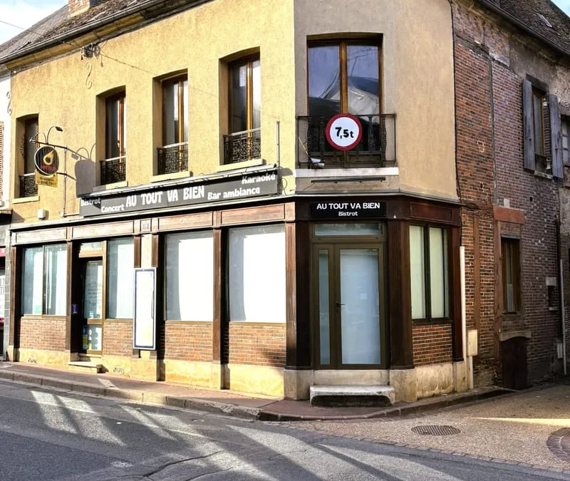 Photo 1